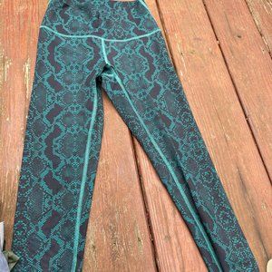 Fleo El Toro 25" Bayou Snakeskin Leggings, Size S